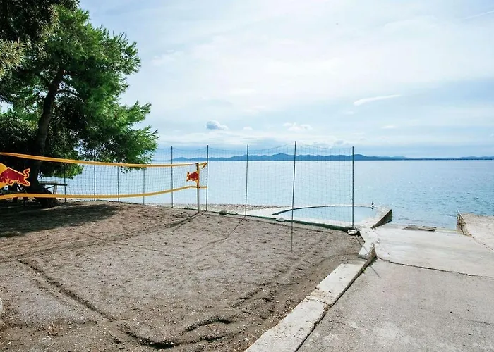 Nada * بيتريتْشاني